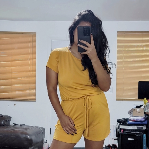 SHAKE IT OFF ROMPER GOLDEN YELLOW - Picture 4 of 9